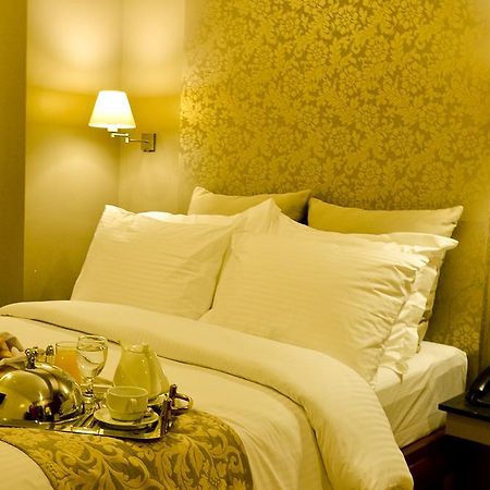 Pghi Hotel 奎松市 外观 照片