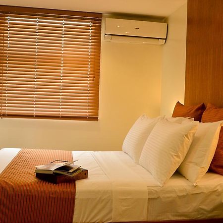 Pghi Hotel 奎松市 外观 照片