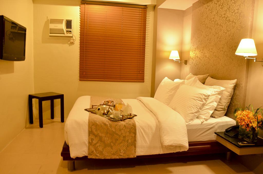 Pghi Hotel 奎松市 外观 照片