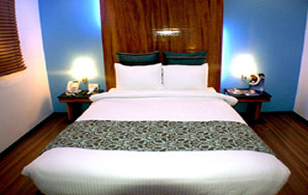 Pghi Hotel 奎松市 外观 照片